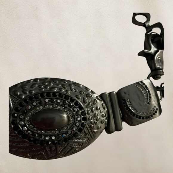 Chico’s Gun Metal Black & Silver Rhinestone Link Belt One Size - Picture 4 of 10